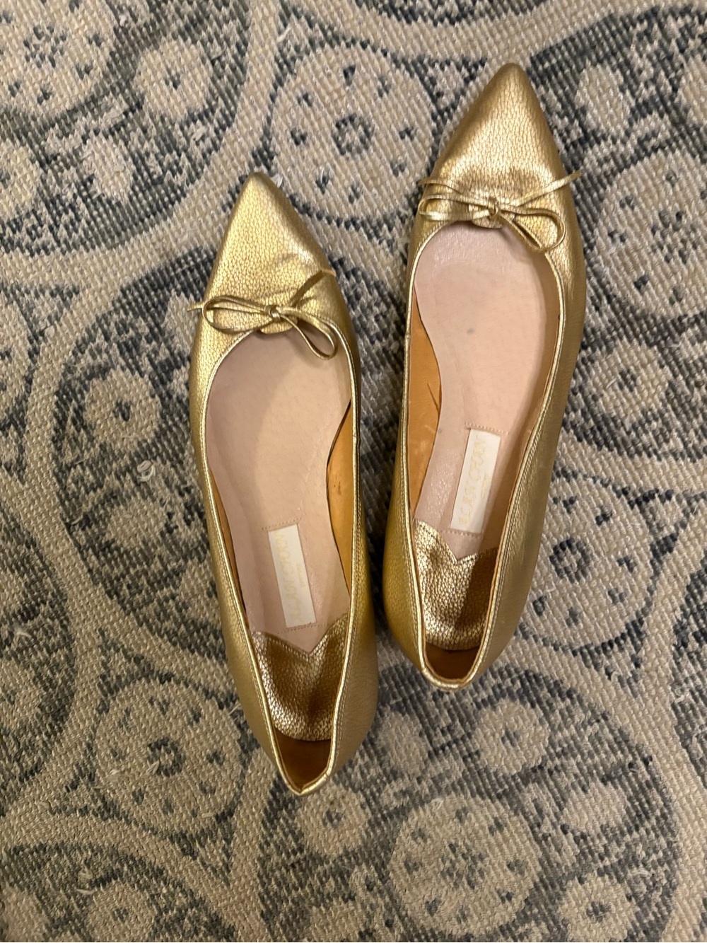 Pointed Metallic Bow-Accent Ballet Flats in Gold - Women